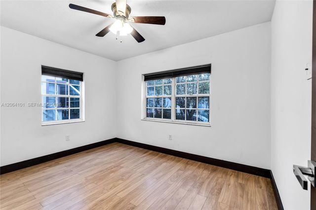 8335 E Crespi Blvd 4, Miami Beach, FL 33141