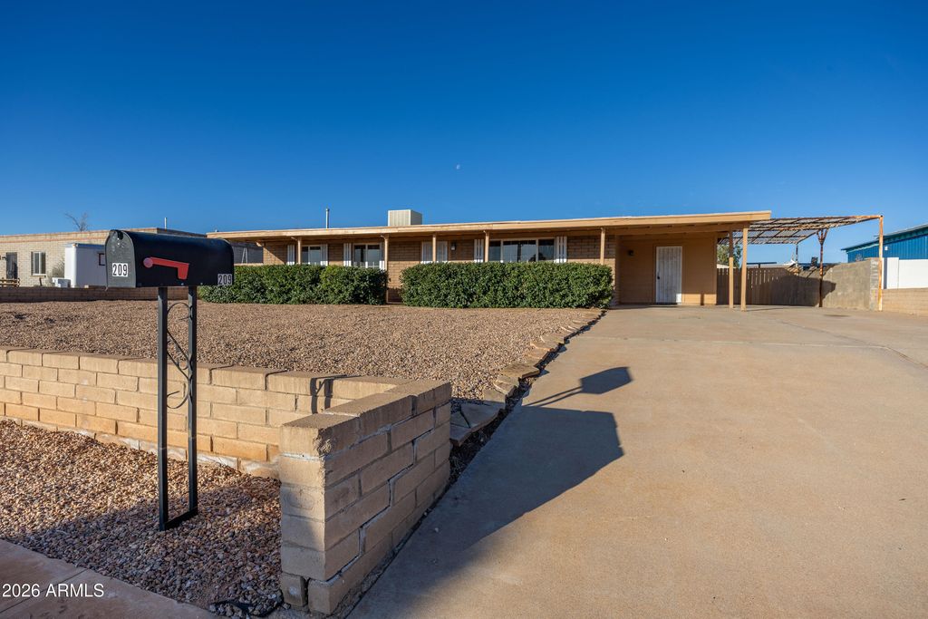 Image 2 of property listing at 209 ELGIN Street, Huachuca City, AZ 85616