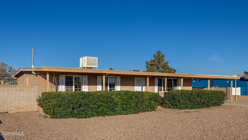 Image 3 of property listing at 209 ELGIN Street, Huachuca City, AZ 85616