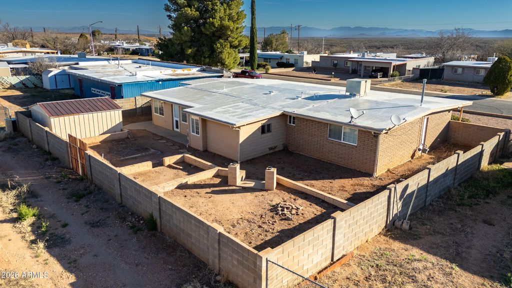Image 35 of property listing at 209 ELGIN Street, Huachuca City, AZ 85616
