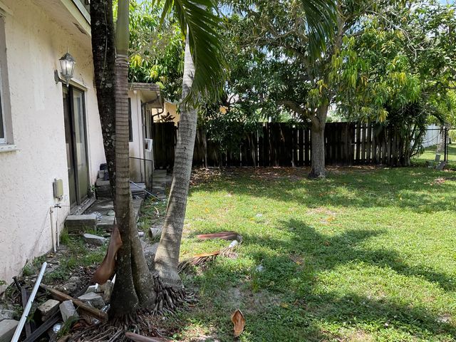 6099 Farmers Place, Lake Worth, FL 33463
