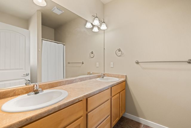 241 Cherry Bark Lane, Medford, OR 97501