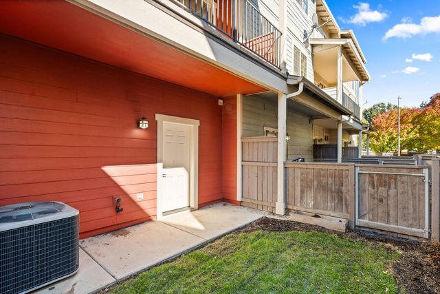 241 Cherry Bark Lane, Medford, OR 97501