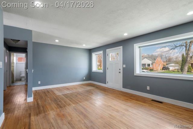 9913 Arcola Street, Livonia, MI 48150