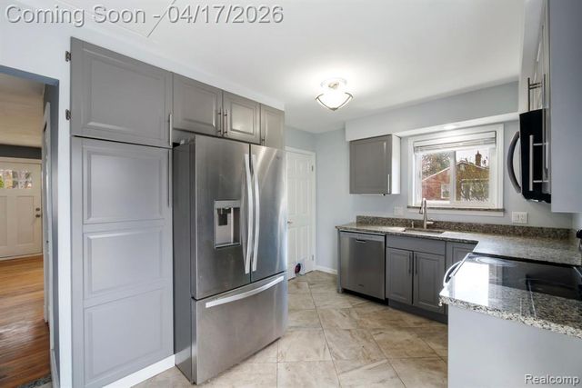 9913 Arcola Street, Livonia, MI 48150