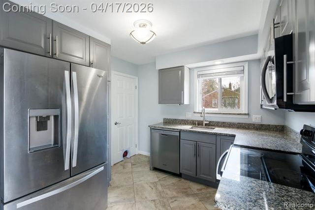 9913 Arcola Street, Livonia, MI 48150