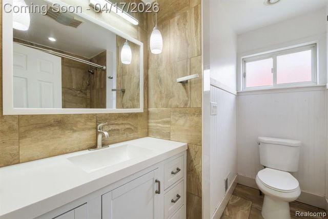 9913 Arcola Street, Livonia, MI 48150