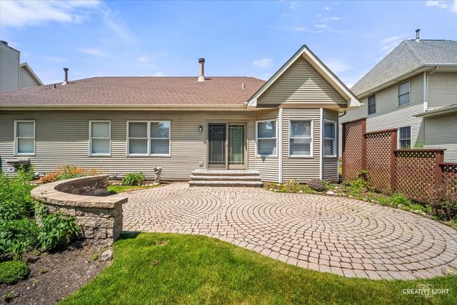 220 Barn Swallow Drive, Woodstock, IL 60098