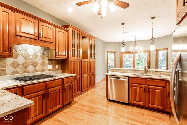 6562 English Oak Lane, Avon, IN 46123