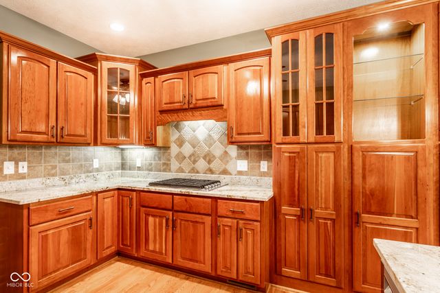 6562 English Oak Lane, Avon, IN 46123