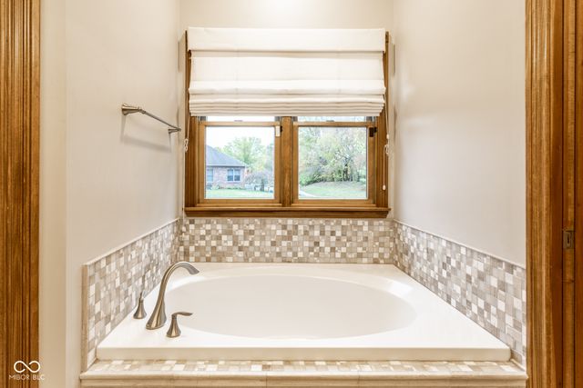 6562 English Oak Lane, Avon, IN 46123