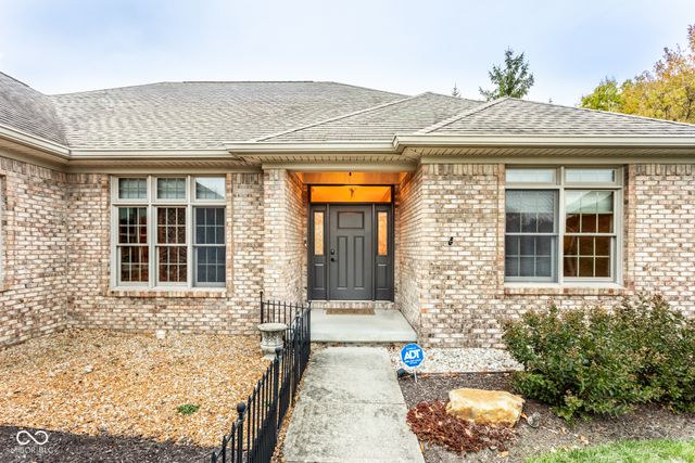 6562 English Oak Lane, Avon, IN 46123