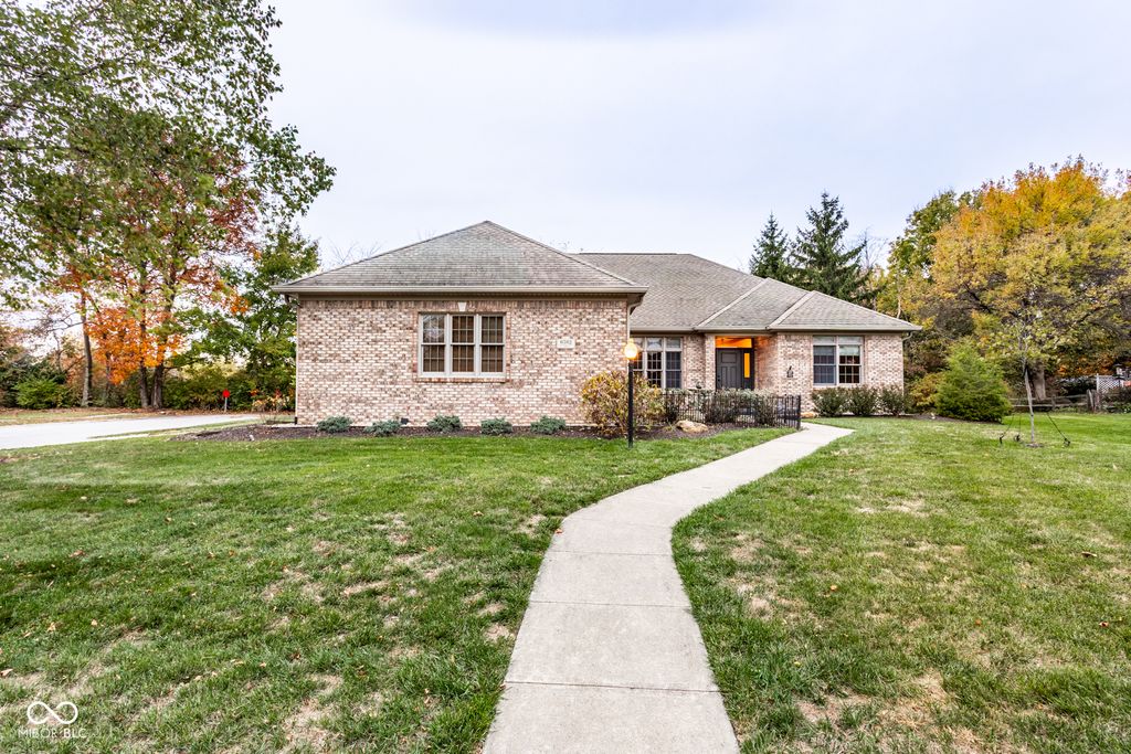 6562 English Oak Lane, Avon, IN 46123