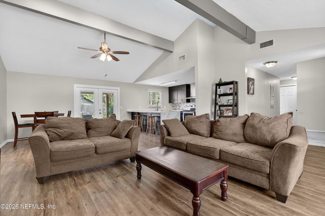 253 DEERWOOD Circle E, Middleburg, FL 32068