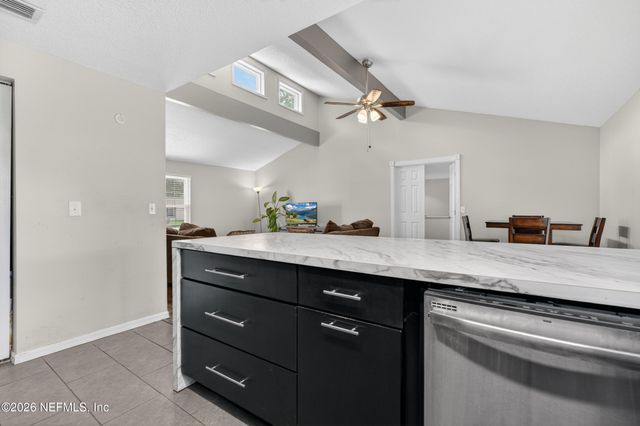 253 DEERWOOD Circle E, Middleburg, FL 32068
