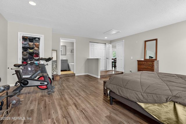 253 DEERWOOD Circle E, Middleburg, FL 32068