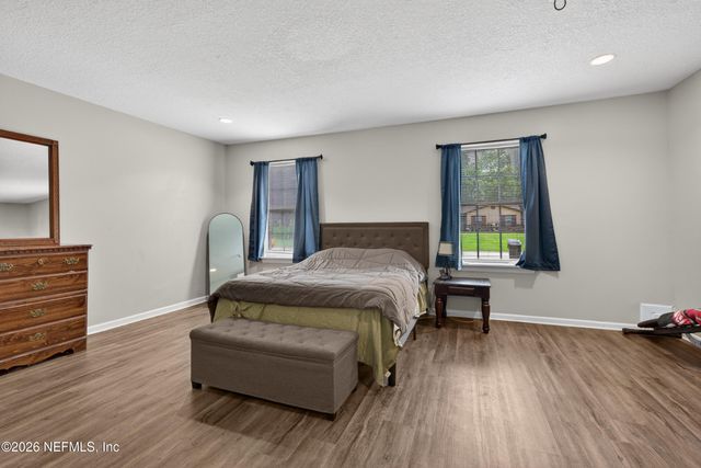 253 DEERWOOD Circle E, Middleburg, FL 32068