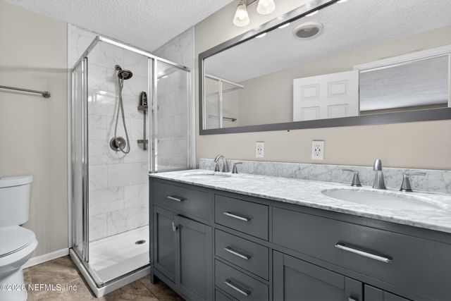 253 DEERWOOD Circle E, Middleburg, FL 32068