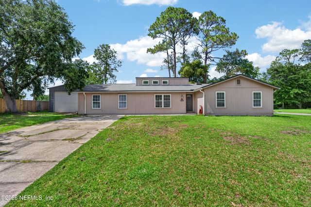 253 DEERWOOD Circle E, Middleburg, FL 32068