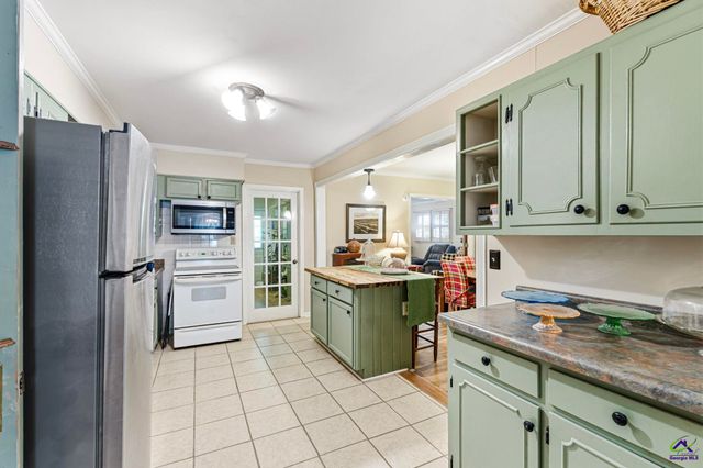 732 Valley Trail, Macon, GA 31204
