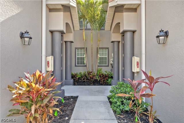 12061 Santaluz DR 201, Fort Myers, FL 33913