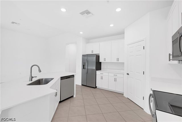 12061 Santaluz DR 201, Fort Myers, FL 33913