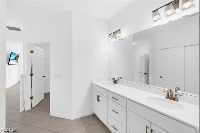 12061 Santaluz DR 201, Fort Myers, FL 33913