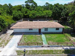 3024 W Dixie Boulevard, Fort Pierce, FL 34946
