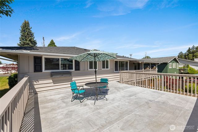 7307 S Alaska Street, Tacoma, WA 98408