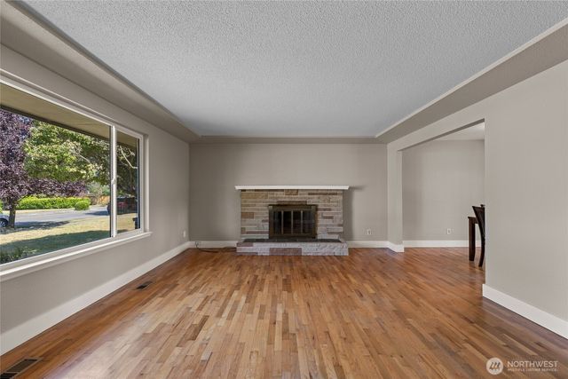 7307 S Alaska Street, Tacoma, WA 98408
