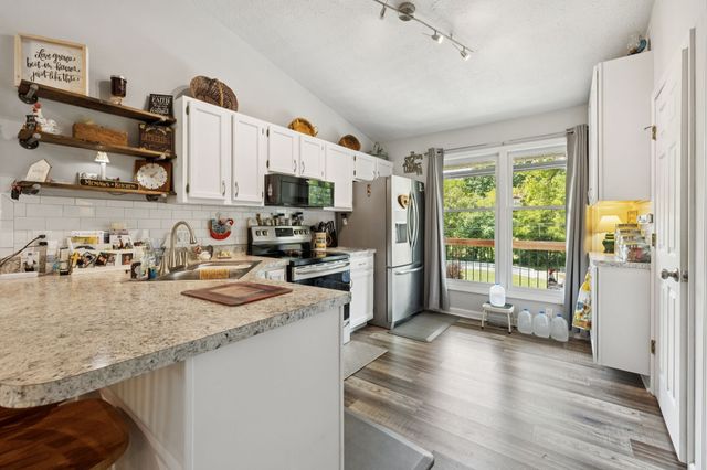 255 Saint Marys Rd, Buffalo Valley, TN 38548