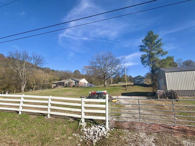 255 Saint Marys Rd, Buffalo Valley, TN 38548