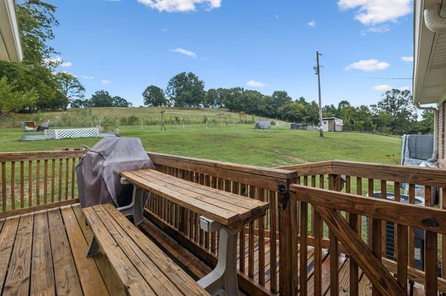 255 Saint Marys Rd, Buffalo Valley, TN 38548