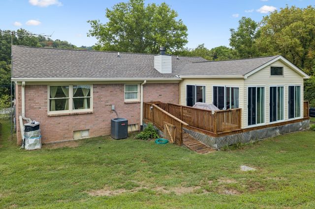 255 Saint Marys Rd, Buffalo Valley, TN 38548