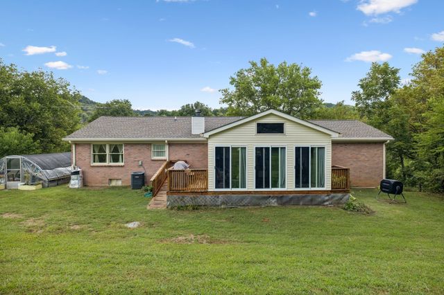255 Saint Marys Rd, Buffalo Valley, TN 38548