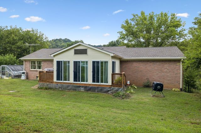 255 Saint Marys Rd, Buffalo Valley, TN 38548