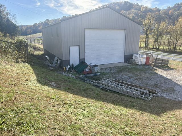 255 Saint Marys Rd, Buffalo Valley, TN 38548