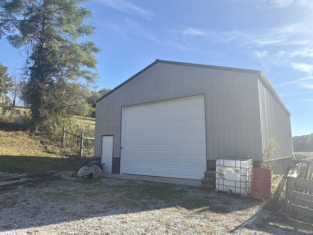 255 Saint Marys Rd, Buffalo Valley, TN 38548