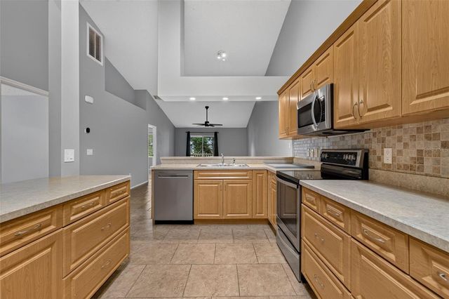 39650 US HIGHWAY 19 N 651, Tarpon Springs, FL 34689