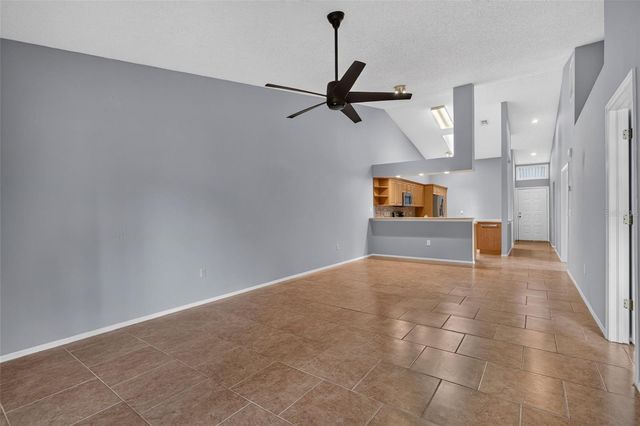 39650 US HIGHWAY 19 N 651, Tarpon Springs, FL 34689