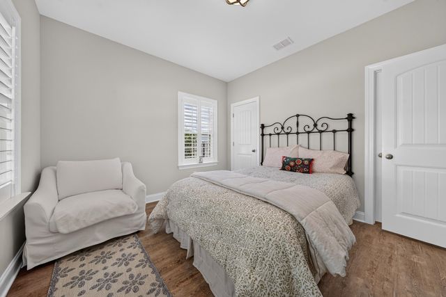 5 Turnbridge Ct., Murrells Inlet, SC 29576
