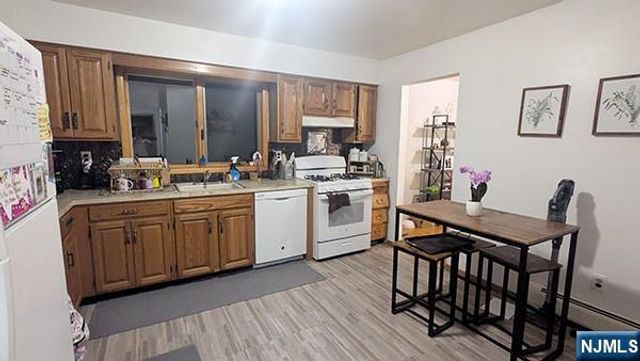 33 William Street, Wallington, NJ 07057