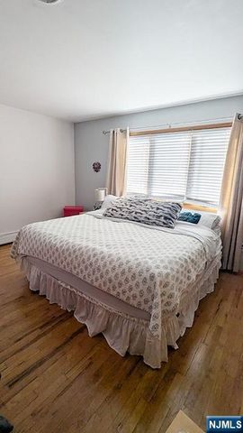 33 William Street, Wallington, NJ 07057