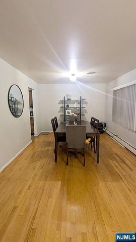33 William Street, Wallington, NJ 07057