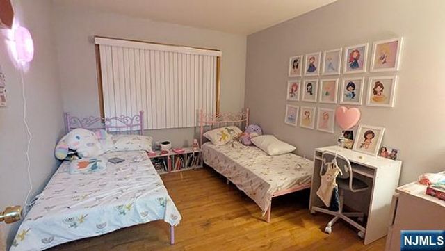 33 William Street, Wallington, NJ 07057