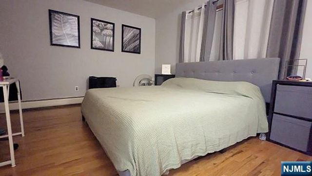 33 William Street, Wallington, NJ 07057