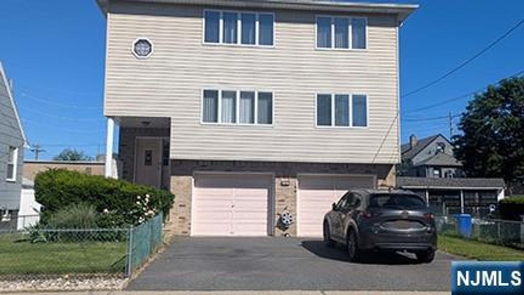 33 William Street, Wallington, NJ 07057