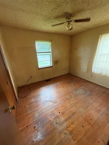 801 Lotus Avenue, Midwest City, OK 73130