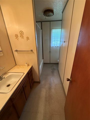 801 Lotus Avenue, Midwest City, OK 73130