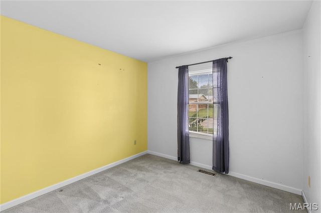 2303 Broken Horse Lane, St Louis, MO 63129